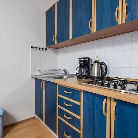 2 Bedroom Awesome In Apartment