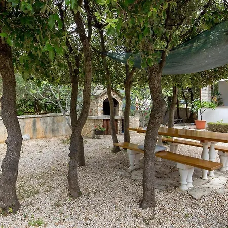 2 Bedroom Awesome In * Mandre
